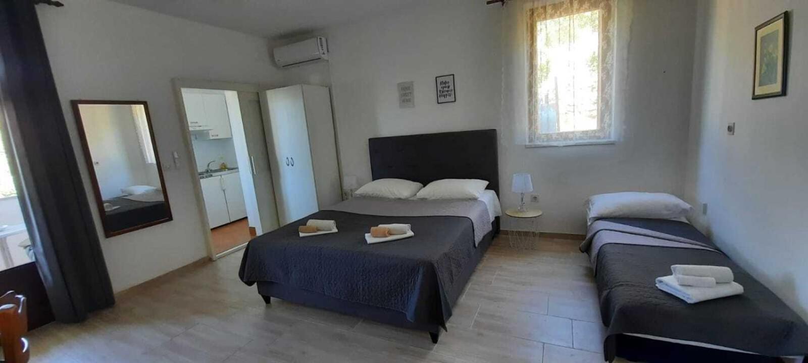 Apartments Elenora ブリスト エクステリア 写真