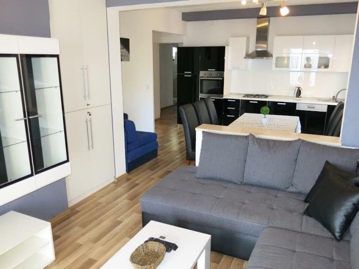 Apartments Elenora ブリスト エクステリア 写真